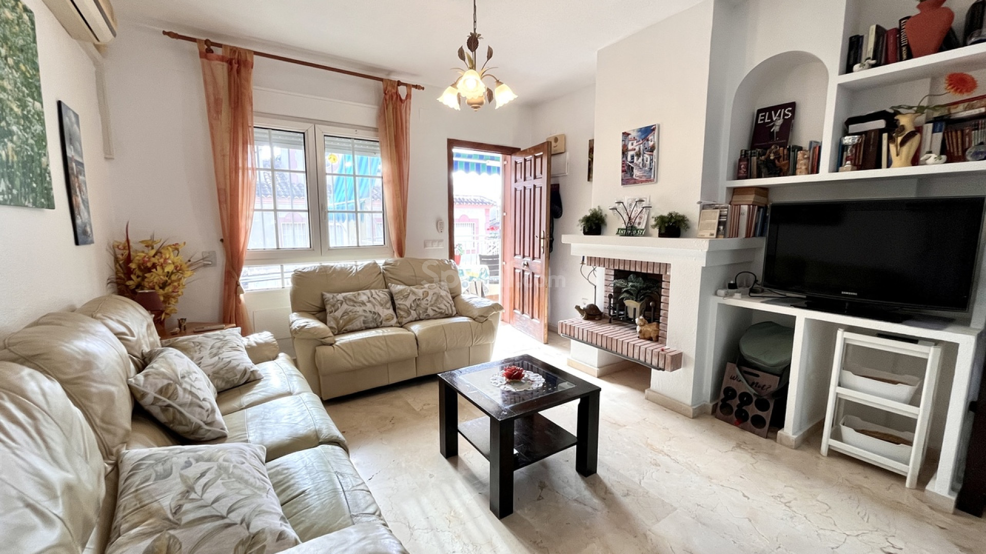 Resale - Apartment -
Playa Flamenca