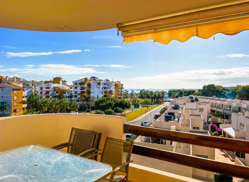 Resale - Apartment -
Punta Prima
