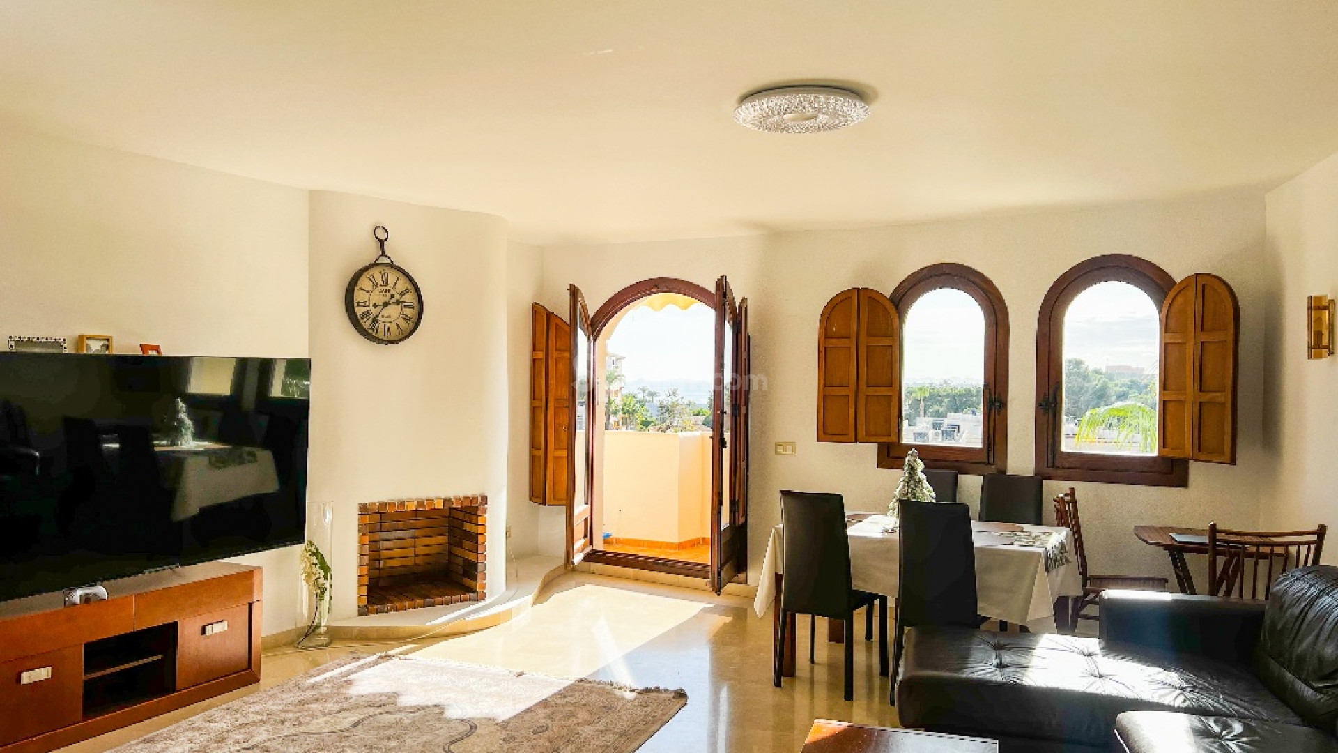 Resale - Apartment -
Punta Prima