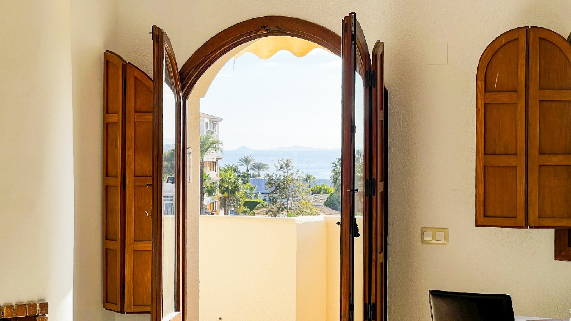 Resale - Apartment -
Punta Prima