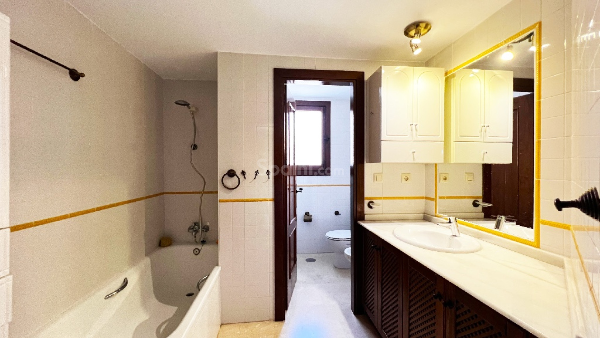 Resale - Apartment -
Punta Prima