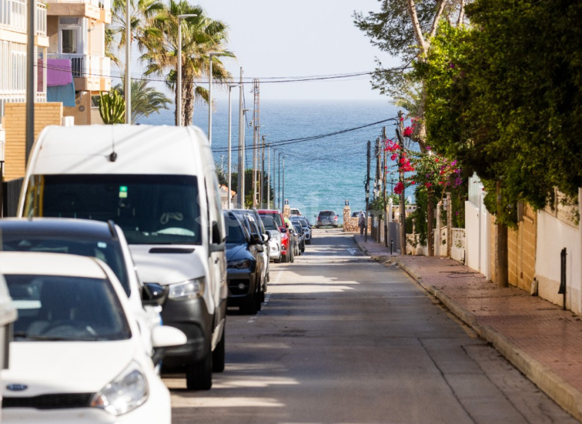 Resale - Apartment -
Punta Prima