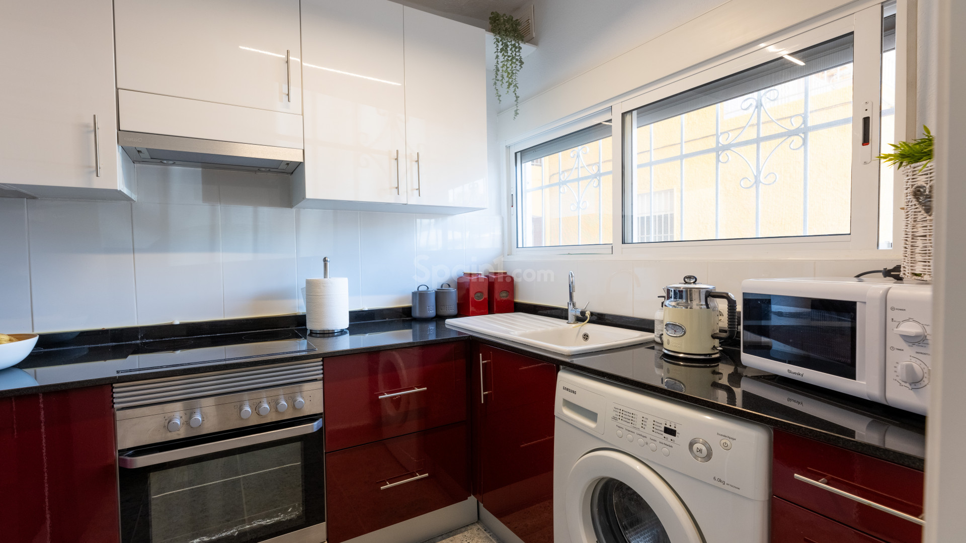 Resale - Apartment -
Punta Prima