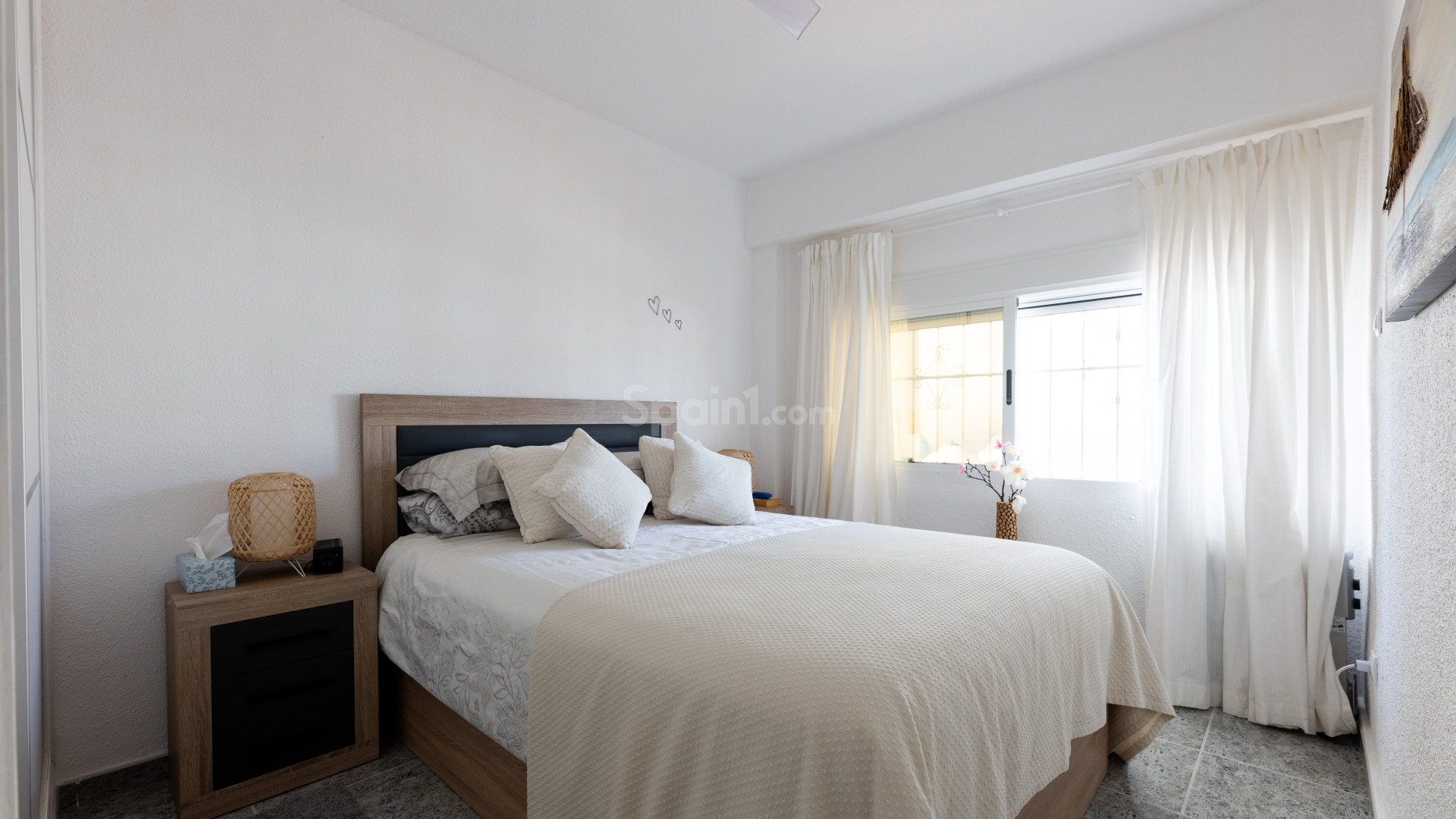 Resale - Apartment -
Punta Prima