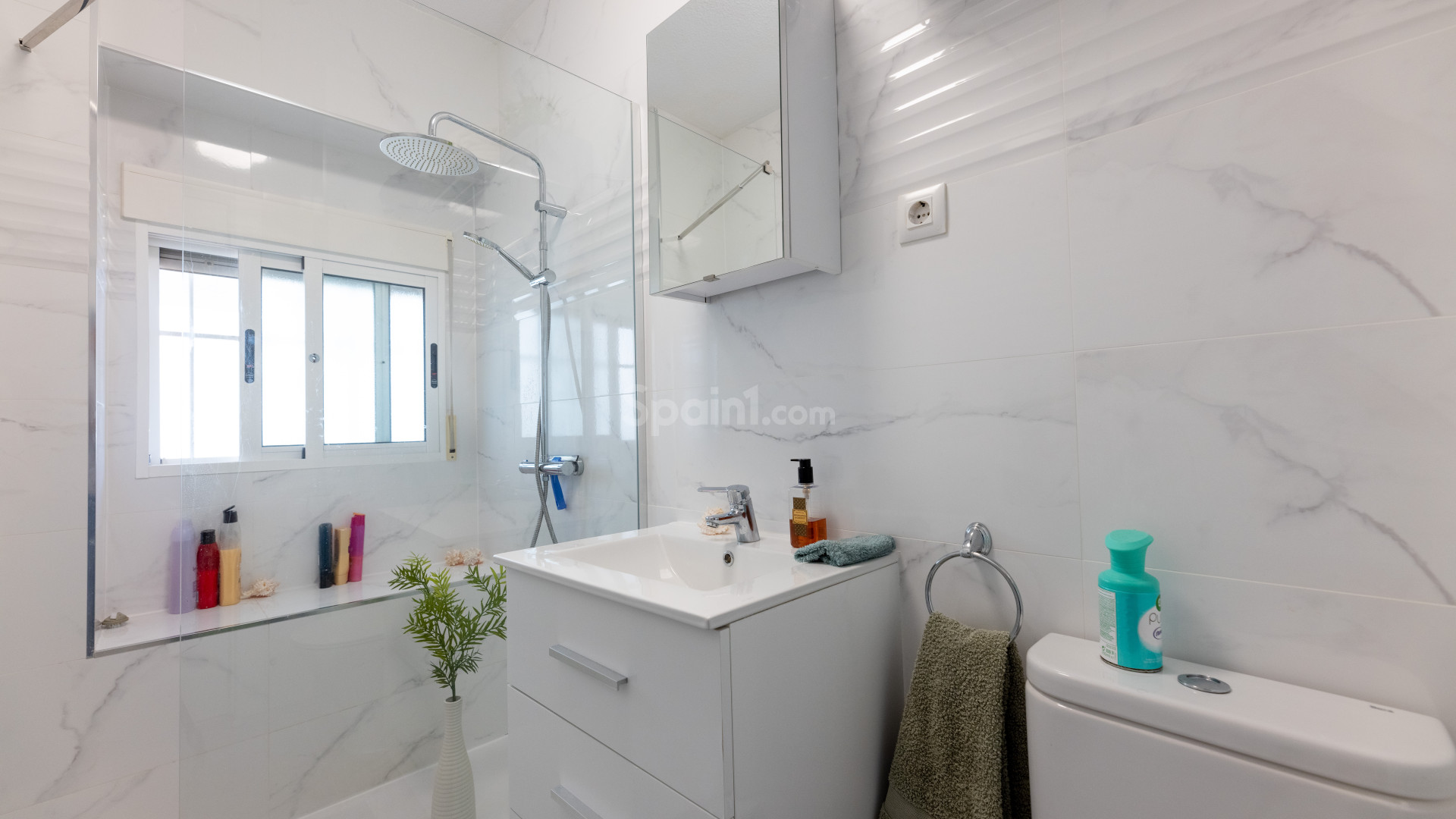 Resale - Apartment -
Punta Prima