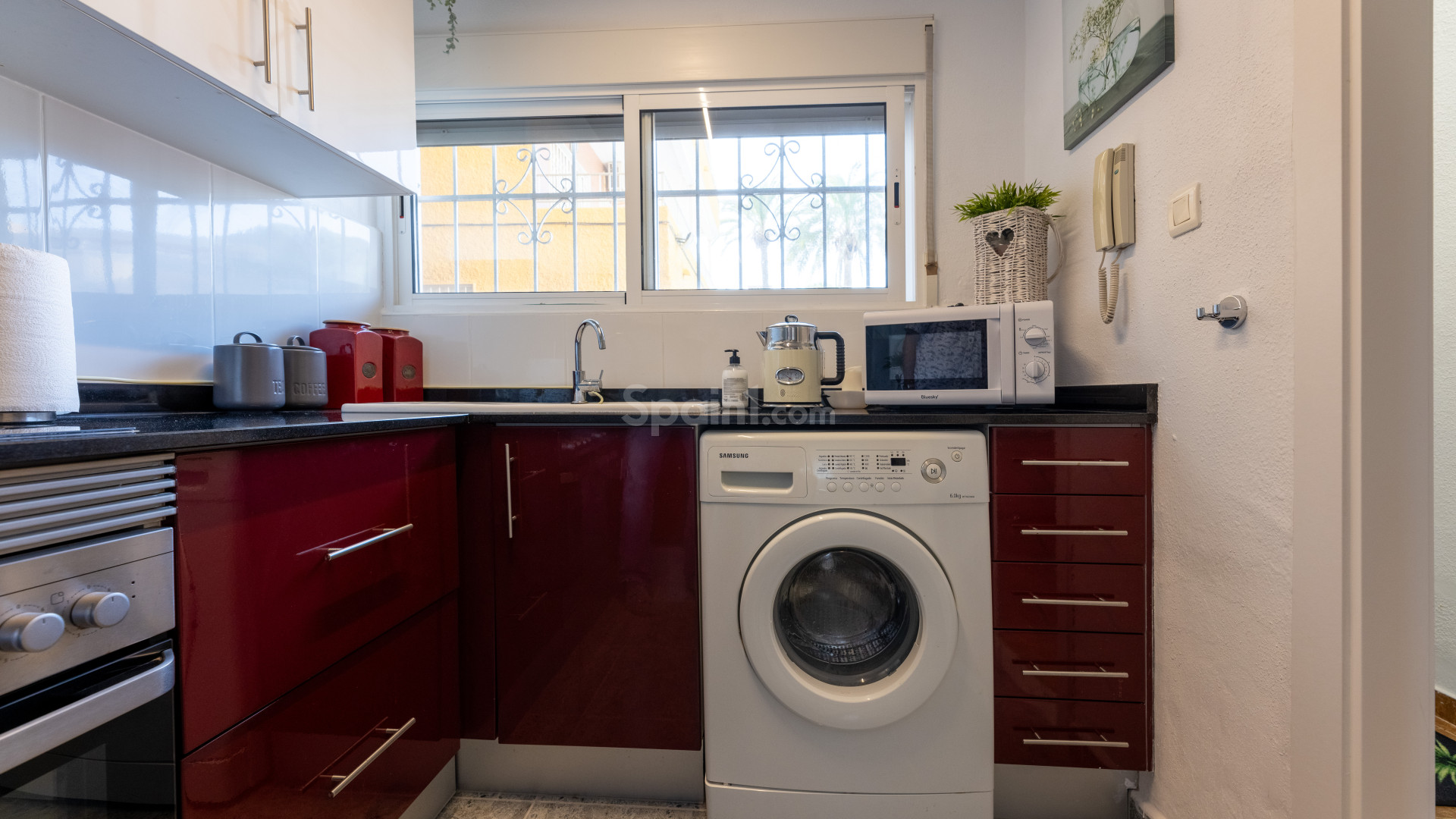 Resale - Apartment -
Punta Prima