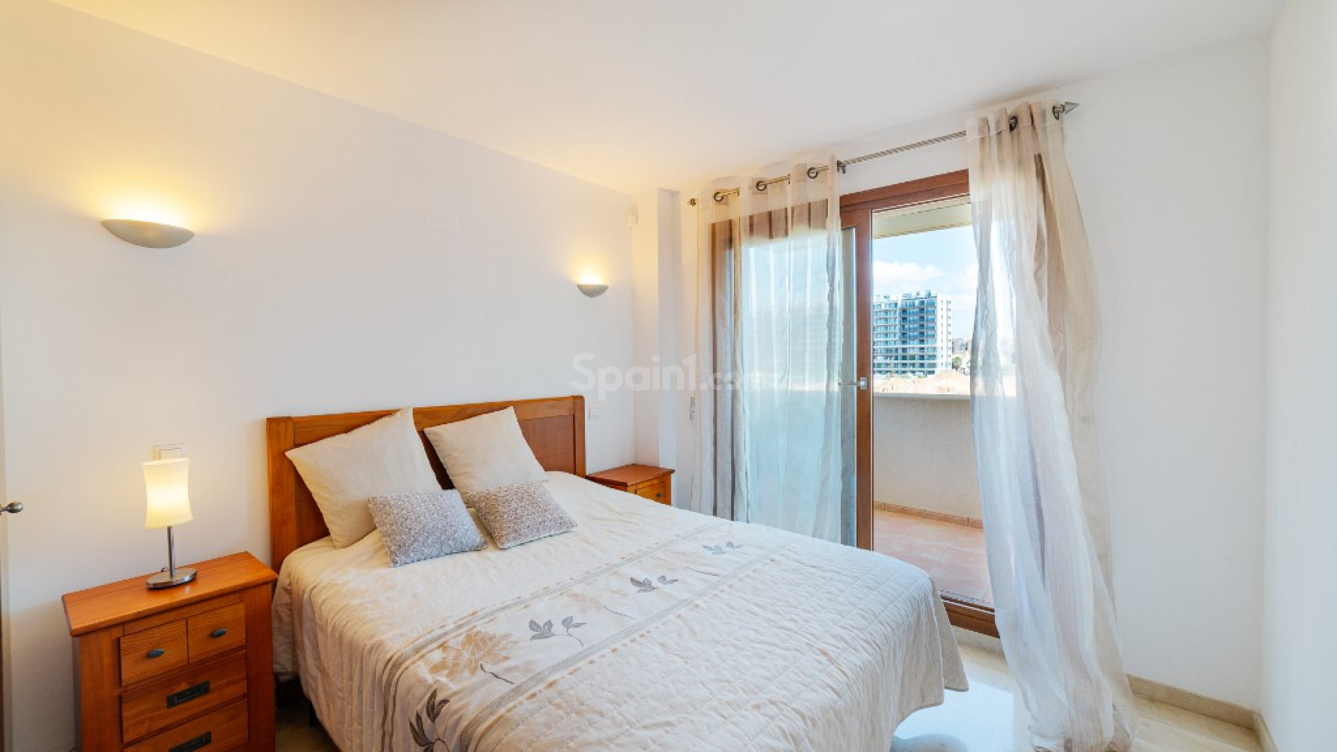 Resale - Apartment -
Punta Prima