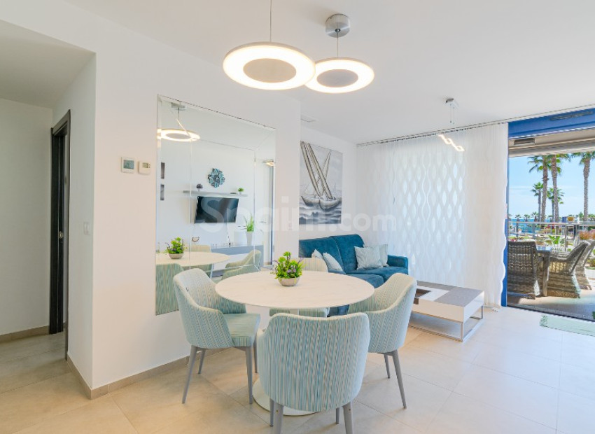 Resale - Apartment -
Punta Prima