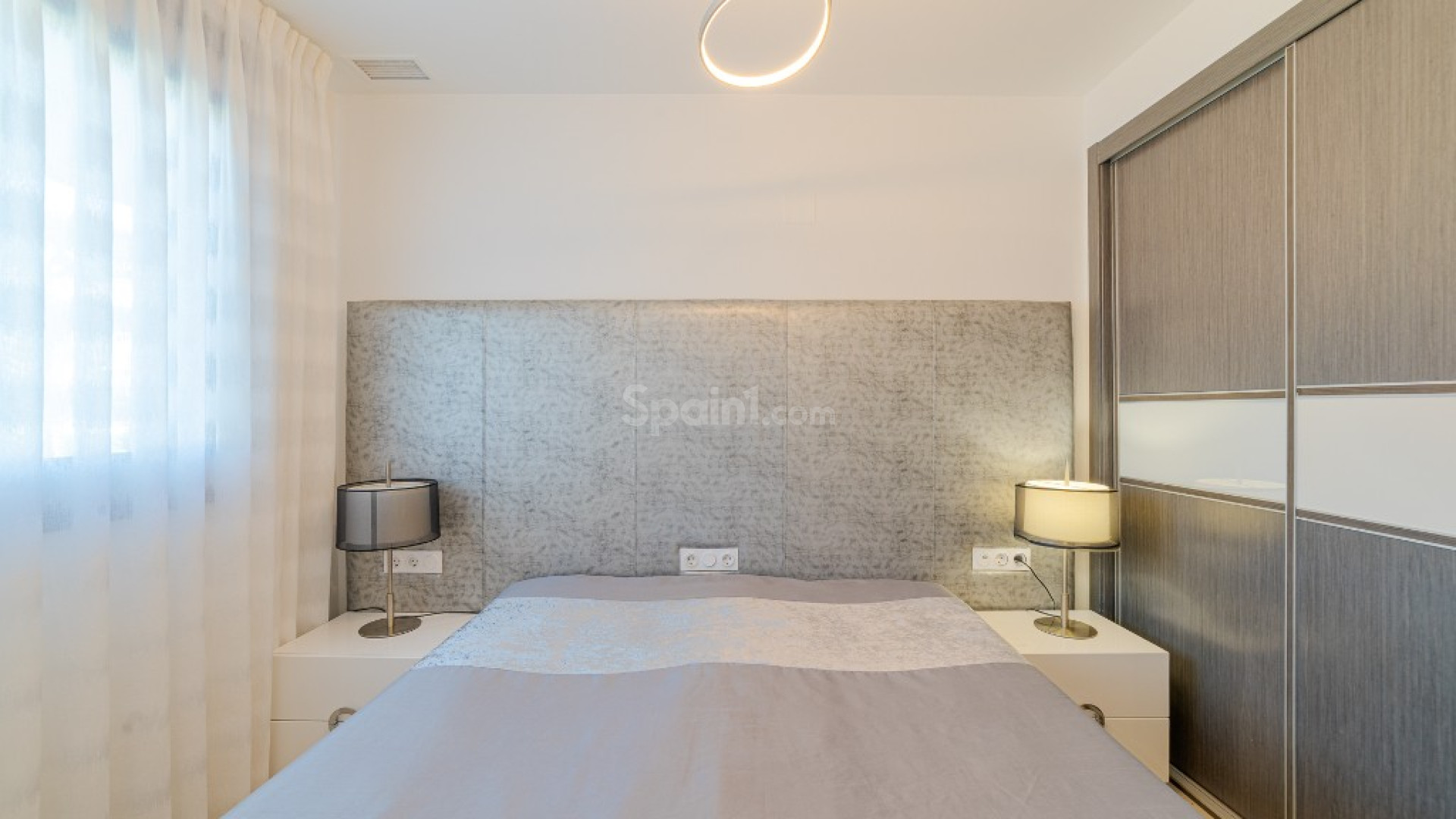 Resale - Apartment -
Punta Prima