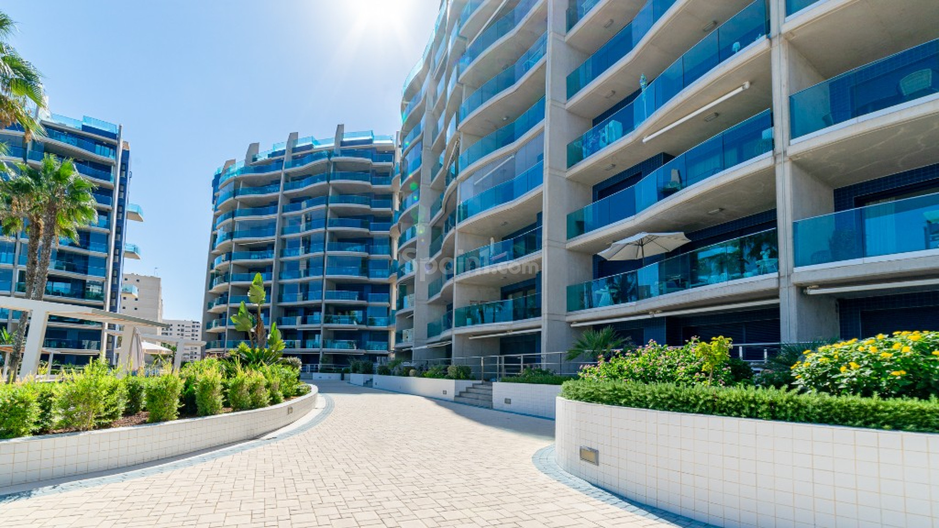 Resale - Apartment -
Punta Prima