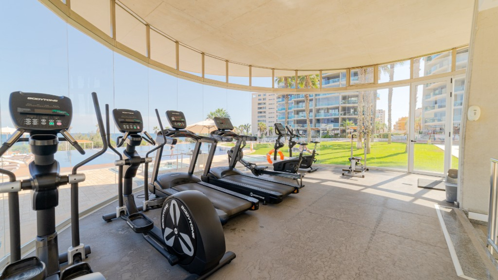 Resale - Apartment -
Punta Prima