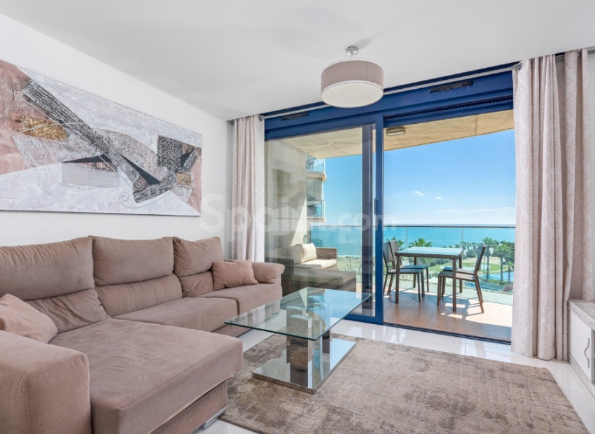 Resale - Apartment -
Punta Prima