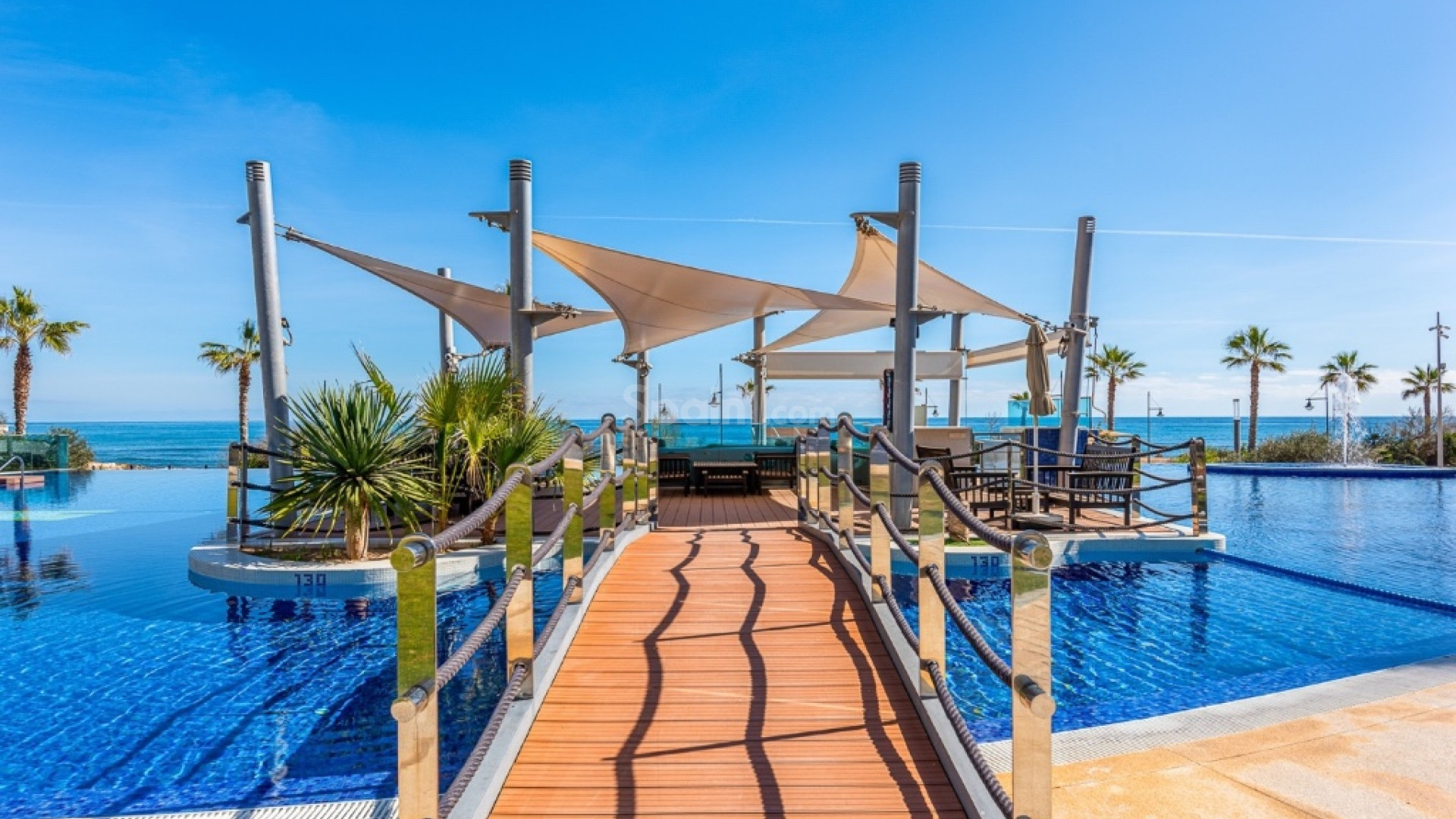 Resale - Apartment -
Punta Prima