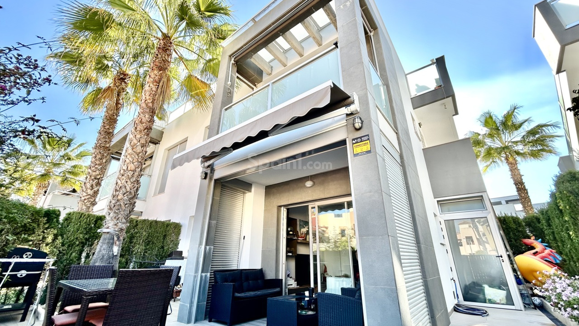 Resale - Apartment -
Punta Prima