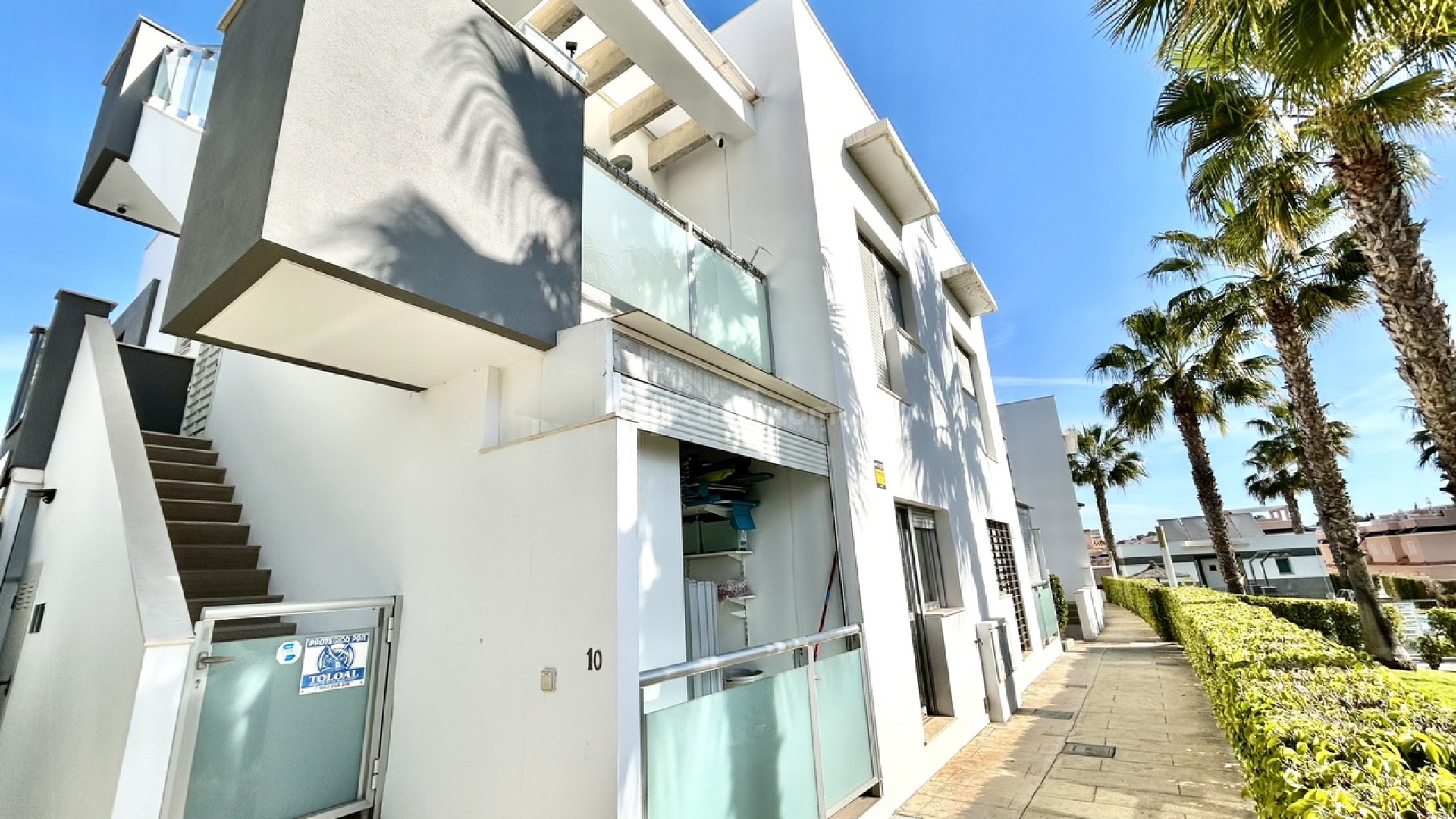 Resale - Apartment -
Punta Prima
