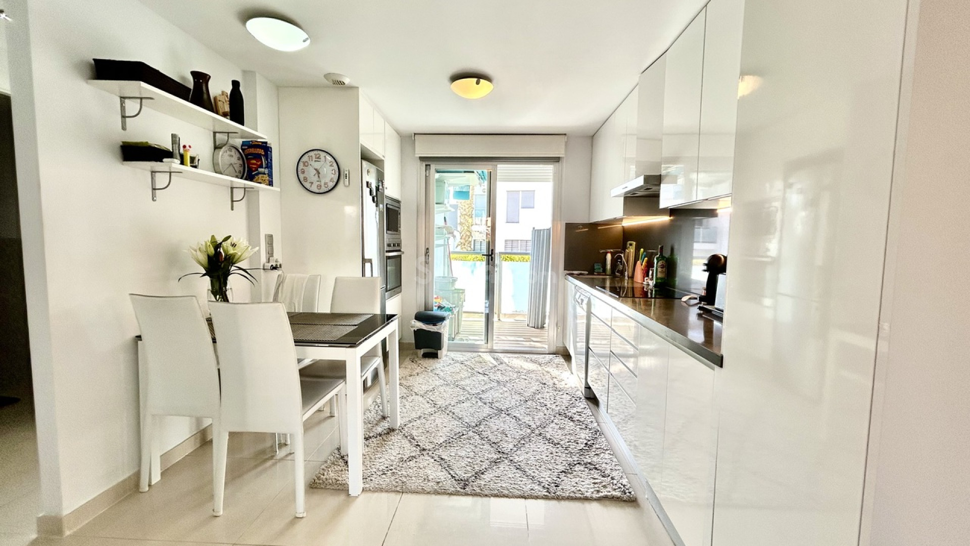 Resale - Apartment -
Punta Prima