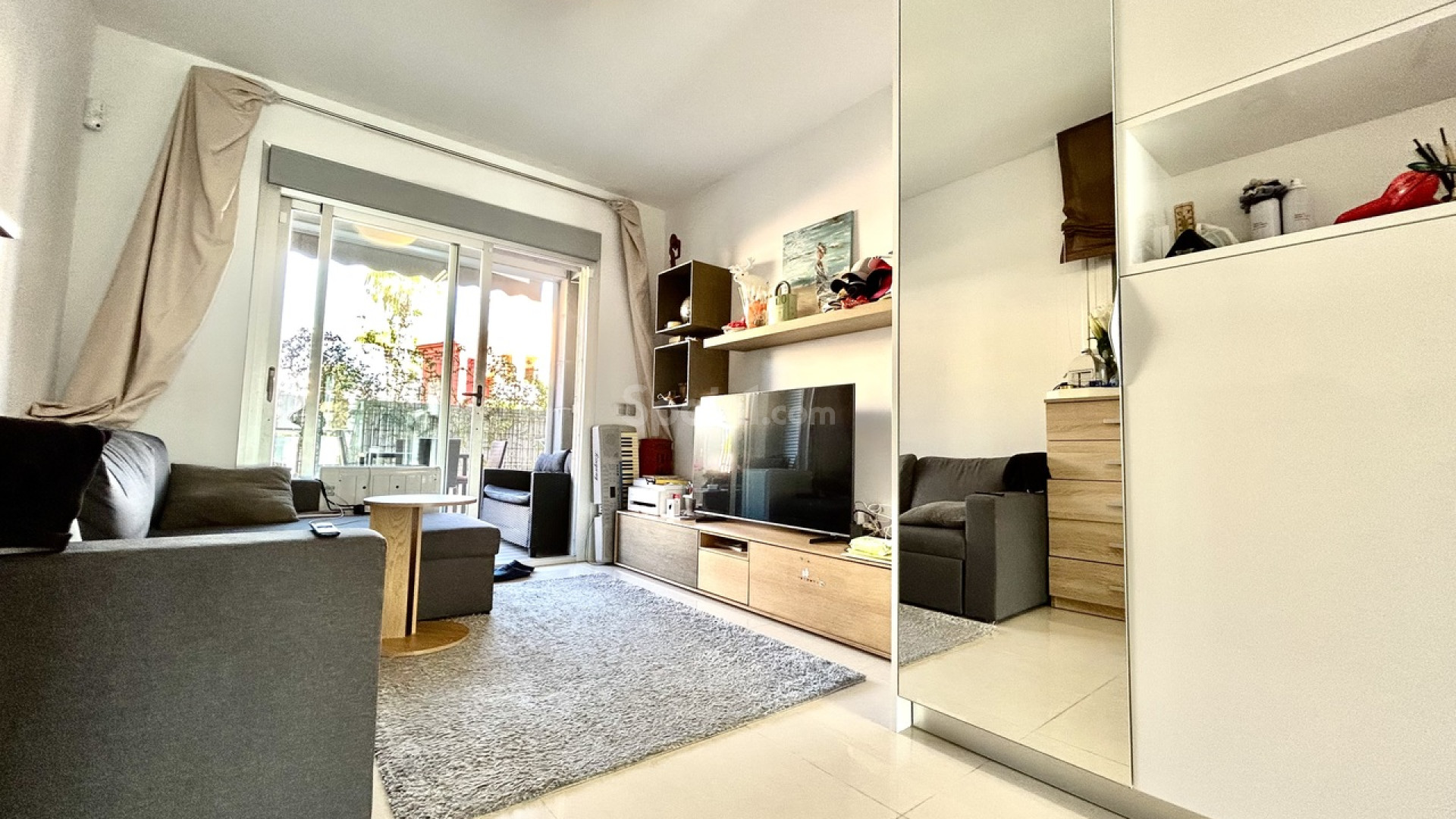 Resale - Apartment -
Punta Prima