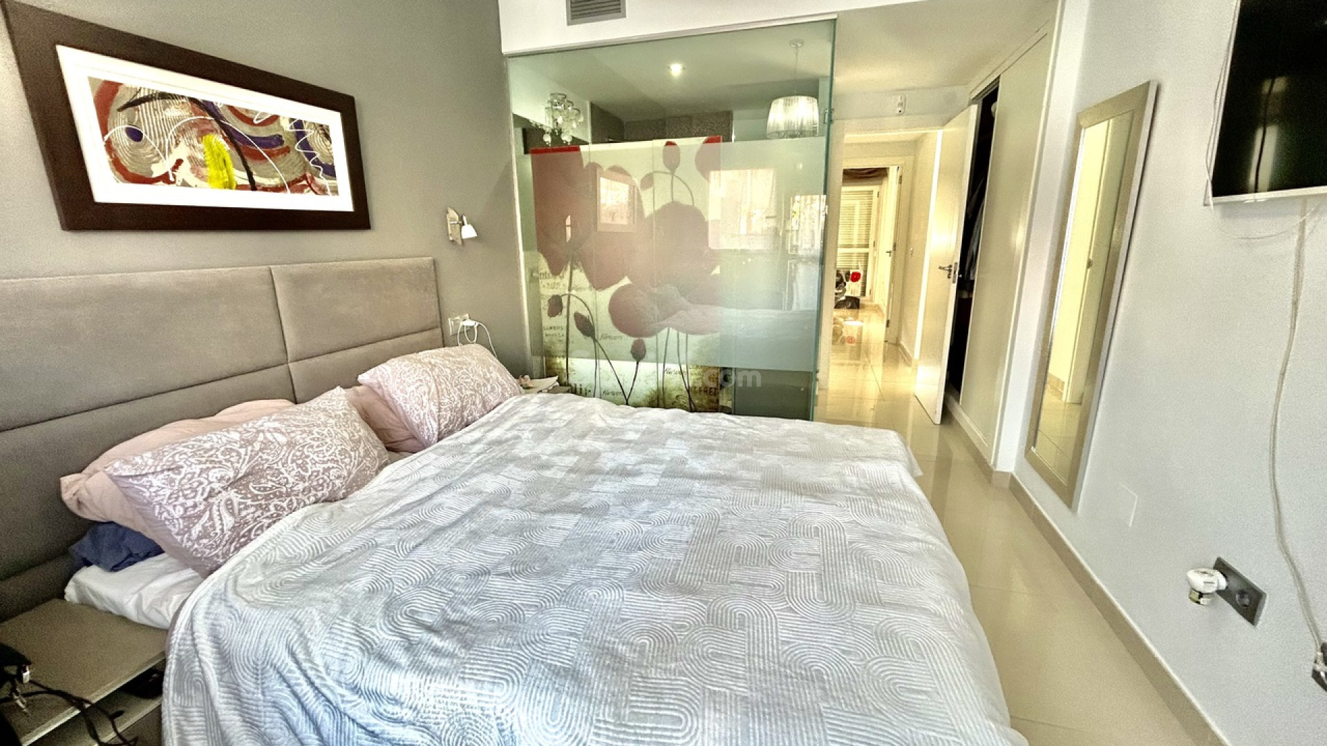 Resale - Apartment -
Punta Prima