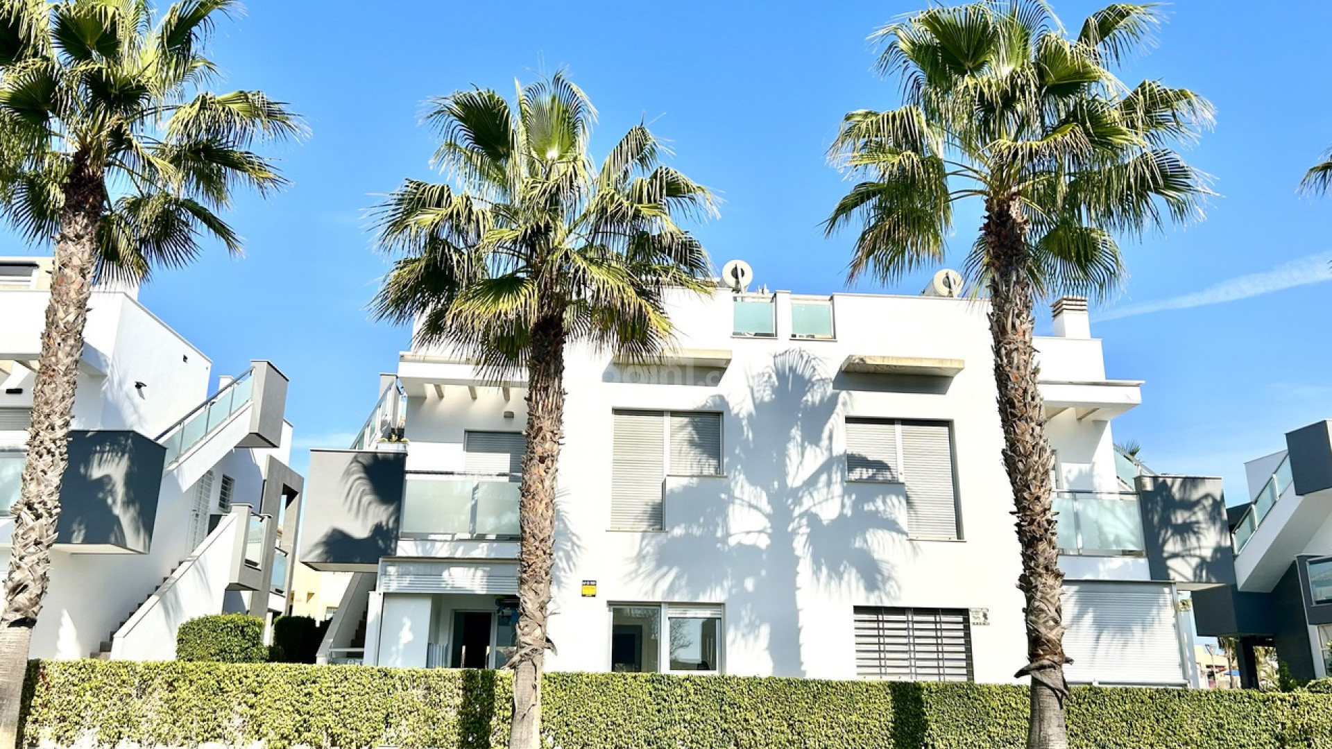 Resale - Apartment -
Punta Prima