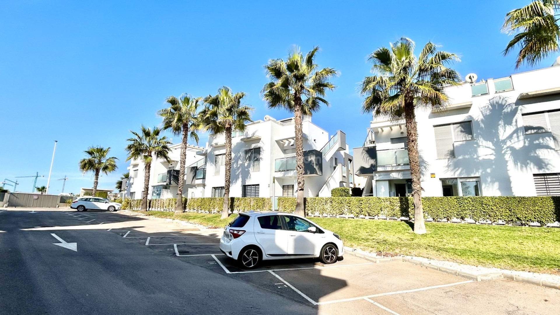 Resale - Apartment -
Punta Prima