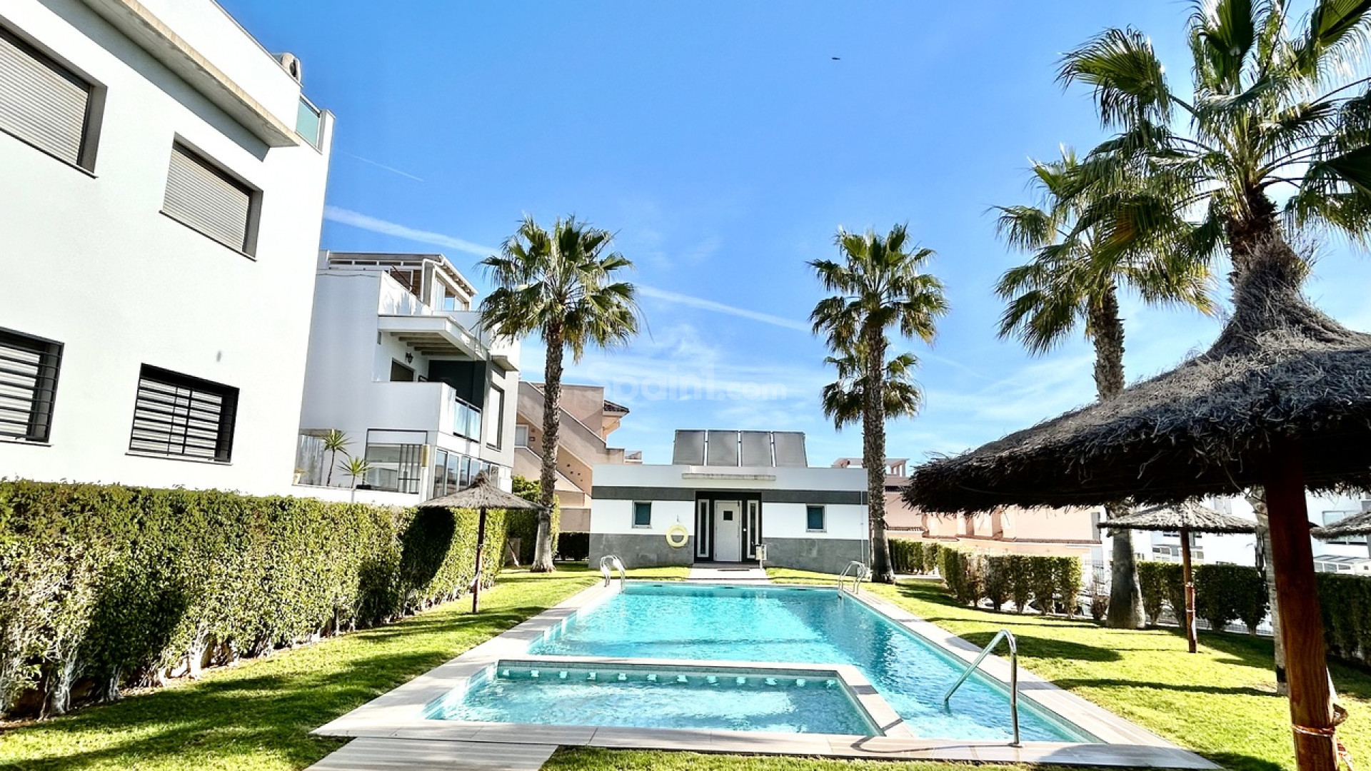 Resale - Apartment -
Punta Prima
