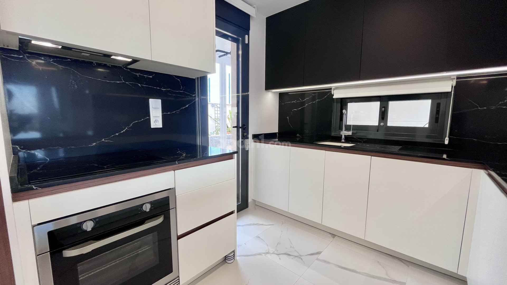 Resale - Apartment -
San Miguel de Salinas