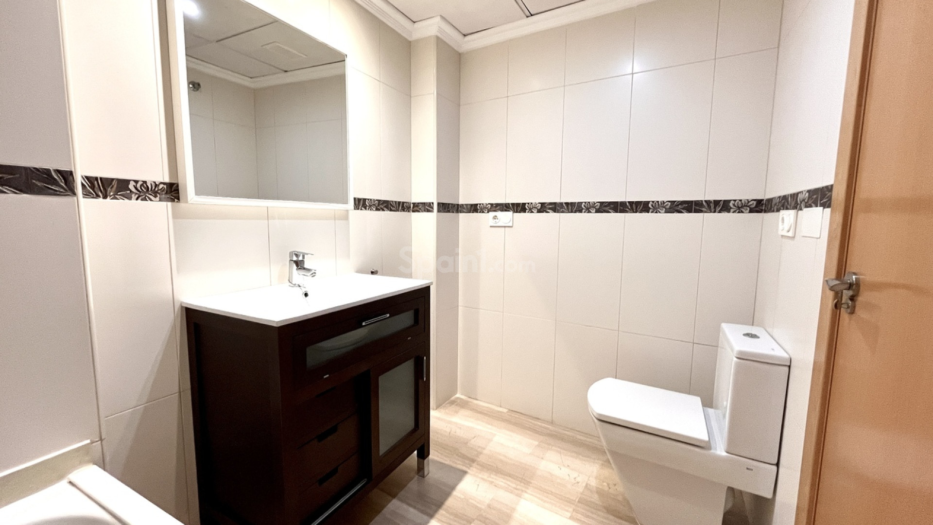 Resale - Apartment -
Santa Pola