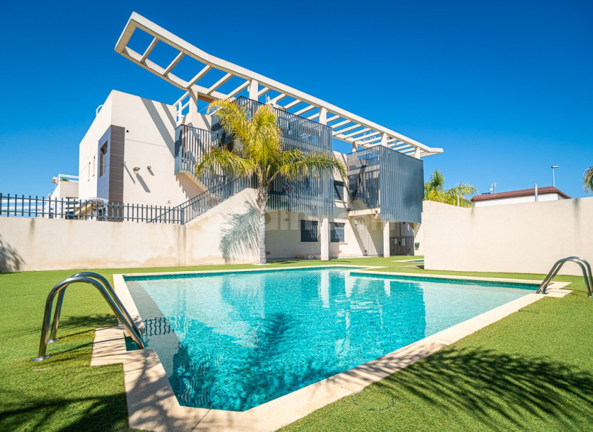 Resale - Apartment -
TORRE DE LA HORARADA