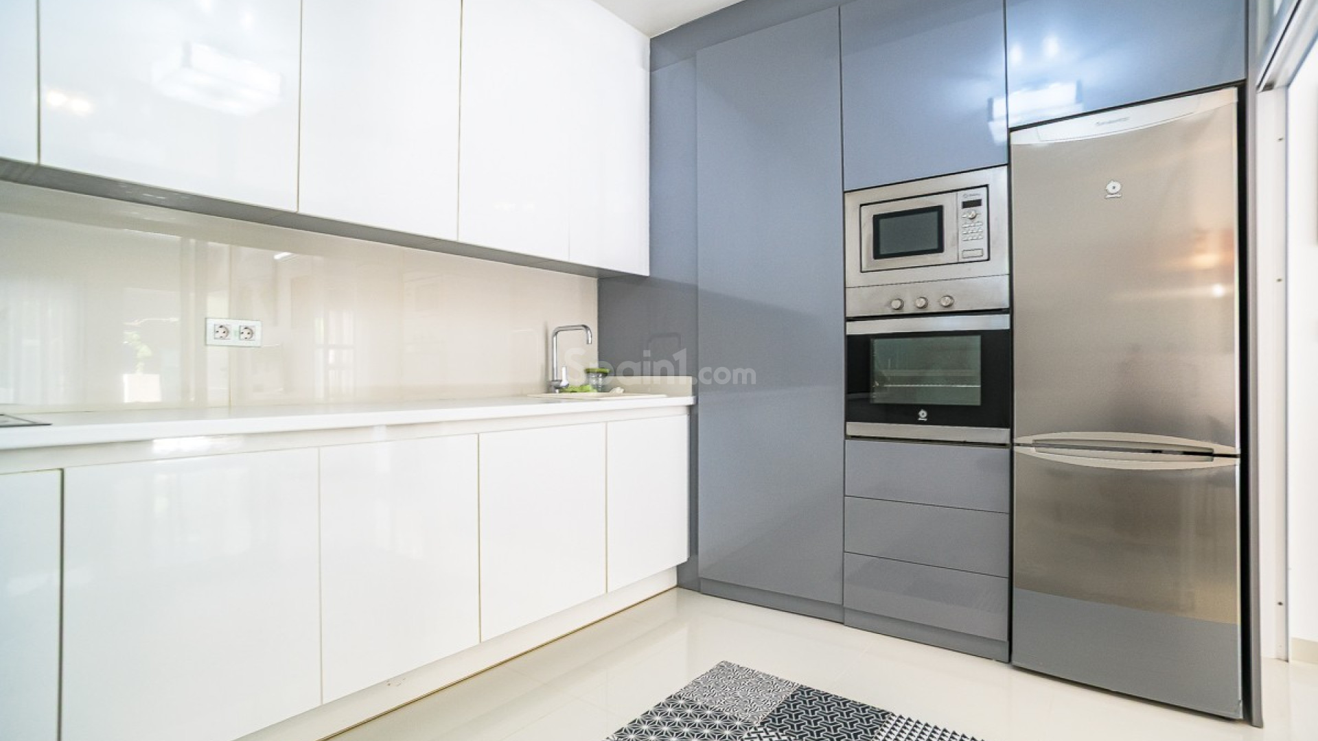 Resale - Apartment -
TORRE DE LA HORARADA
