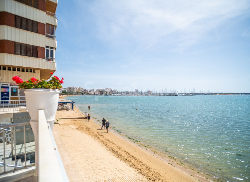 Resale - Apartment -
TORREVIEJA - Acequion