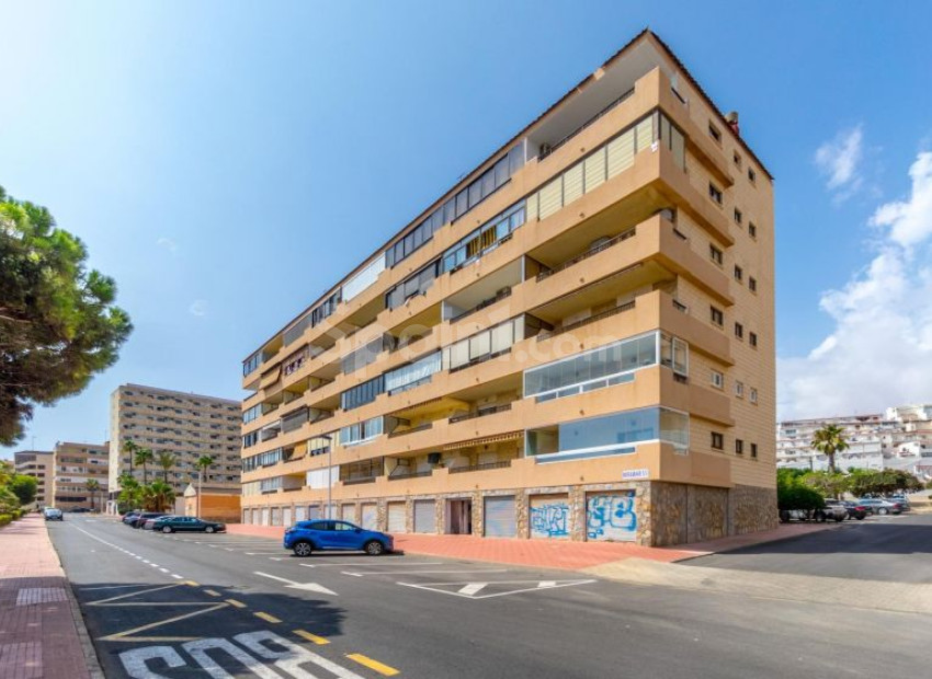 Resale - Apartment -
Torrevieja - Cabo Cervera