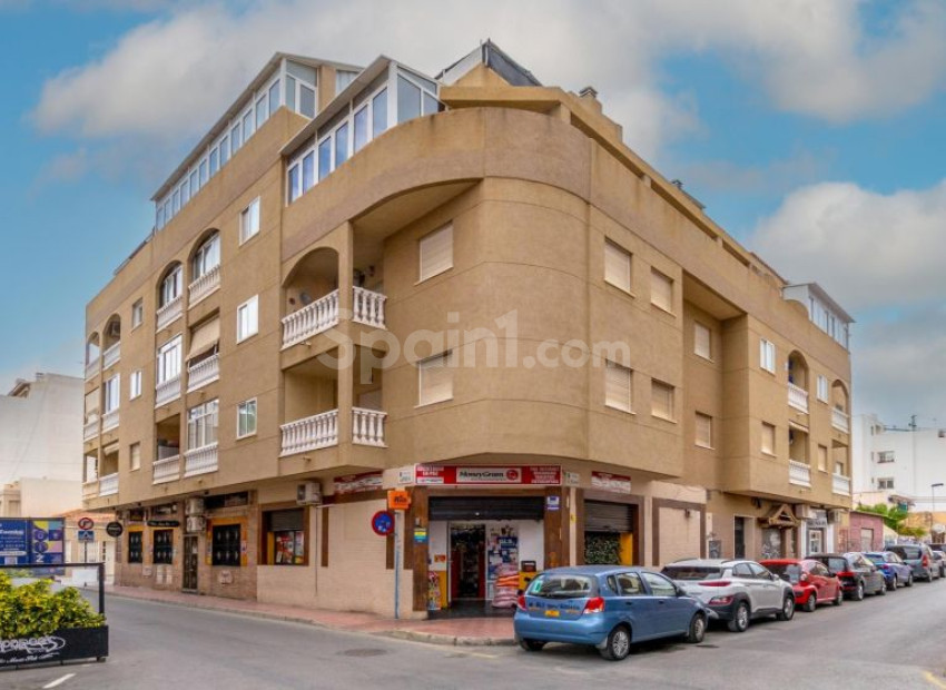 Resale - Apartment -
Torrevieja - Center