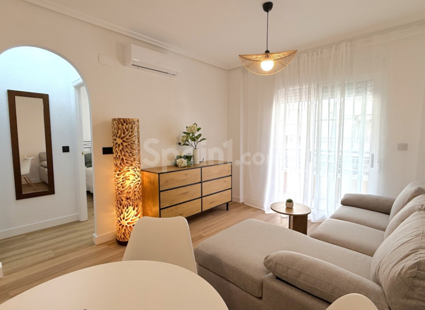 Resale - Apartment -
Torrevieja - Costa Blanca Sur