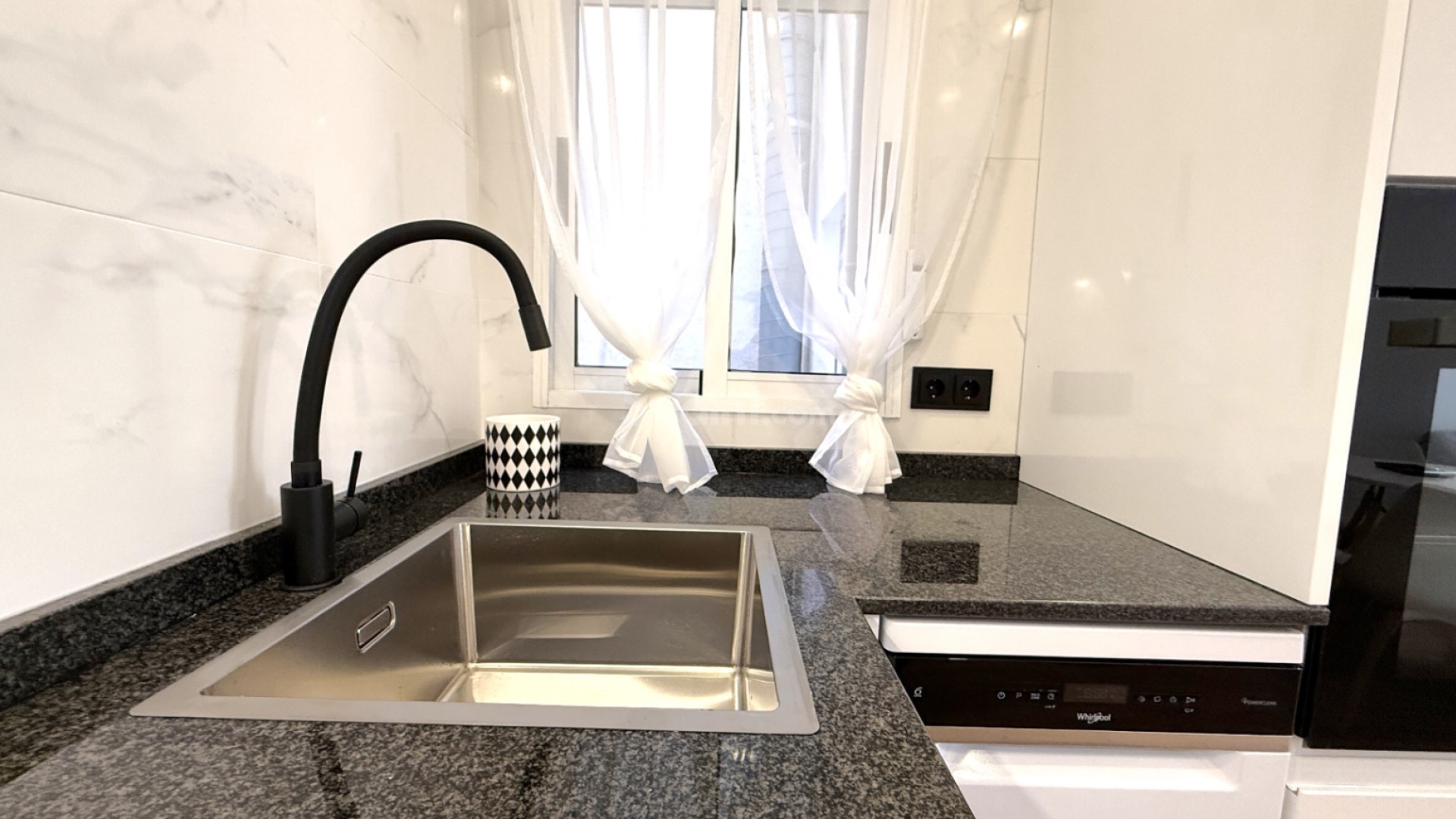 Resale - Apartment -
Torrevieja - Costa Blanca Sur
