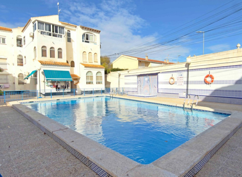 Resale - Apartment -
Torrevieja - El Acequión - Los Náufragos