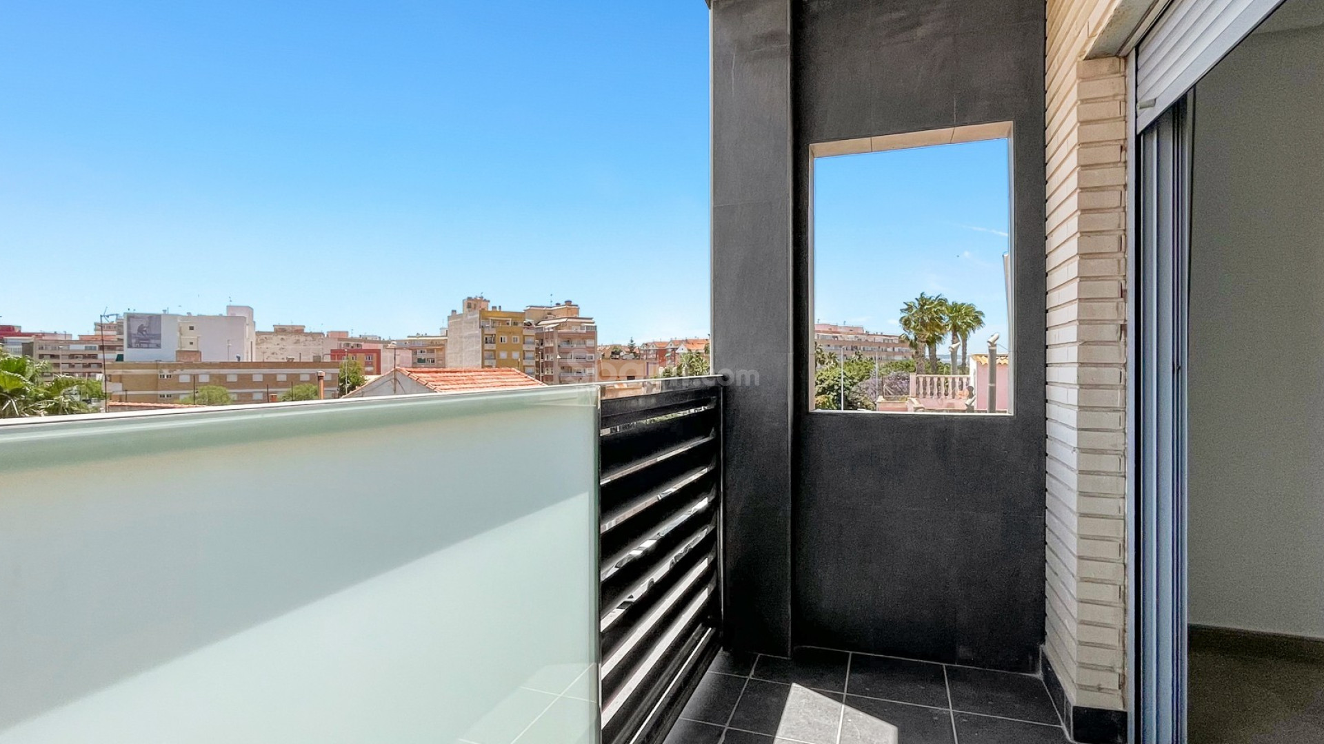 Resale - Apartment -
Torrevieja - El Acequión - Los Náufragos