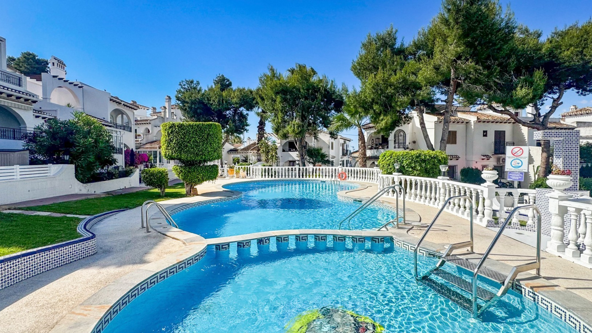 Resale - Apartment -
Torrevieja - Nueva Torrevieja - Aguas Nuevas