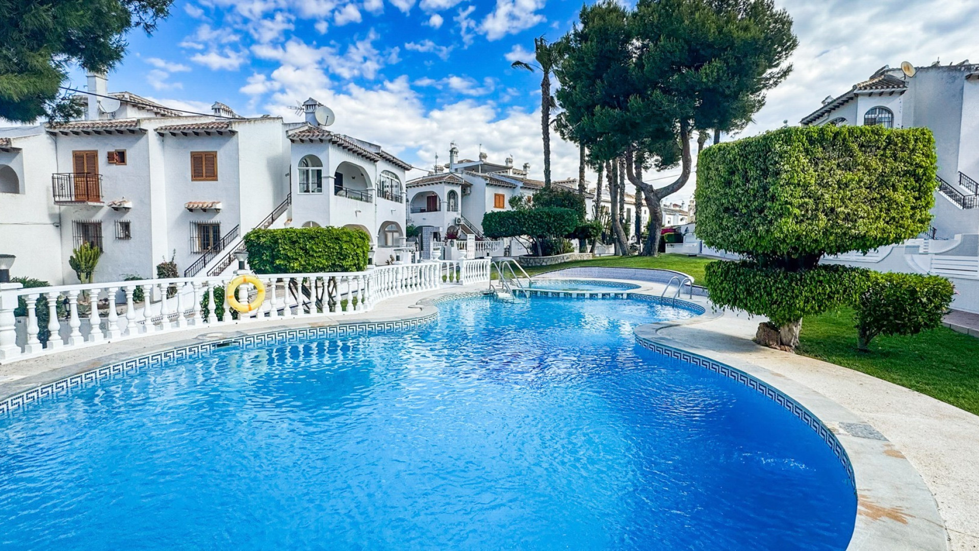 Resale - Apartment -
Torrevieja - Nueva Torrevieja - Aguas Nuevas