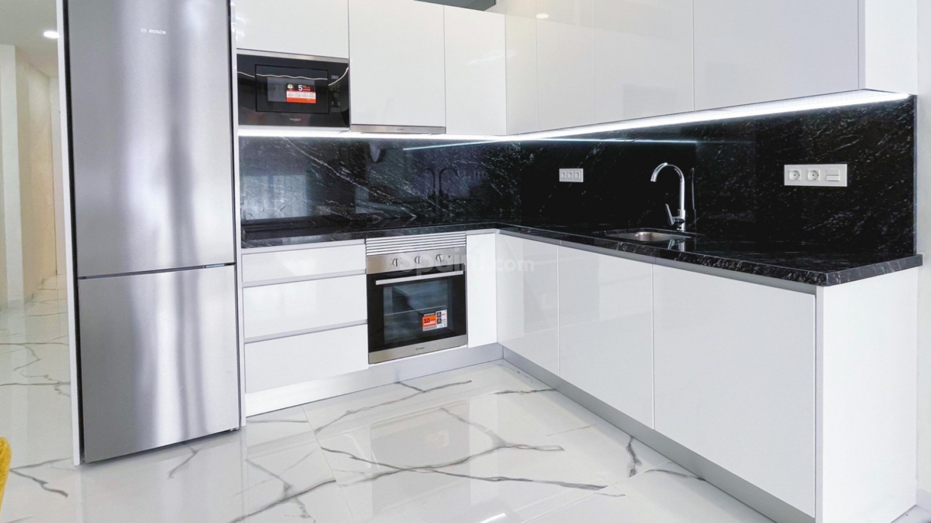 Resale - Apartment -
Torrevieja - Playa del Cura