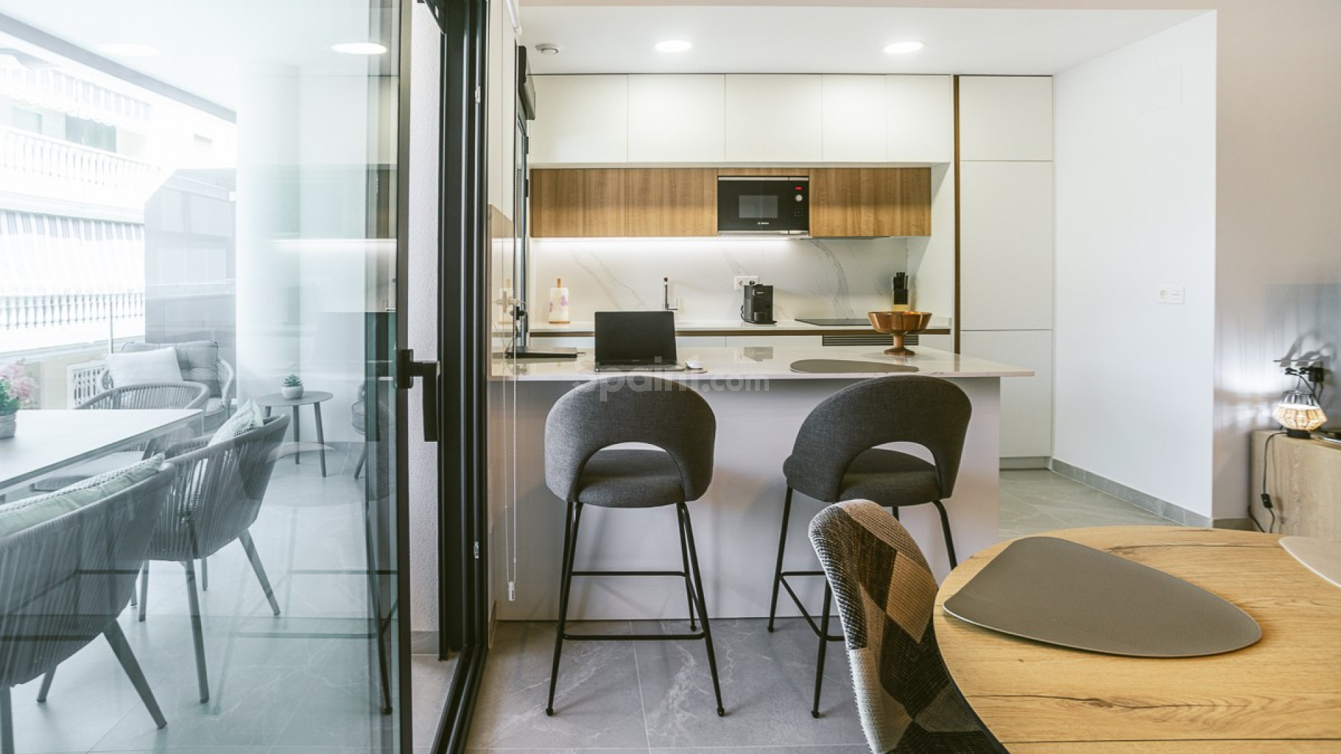 Resale - Apartment -
TORREVIEJA - Playa del Cura