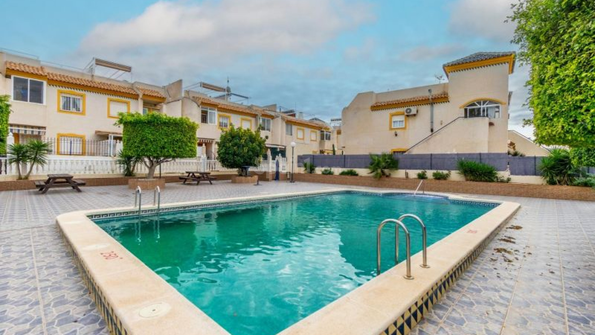 Resale - Apartment -
Torrevieja - Pueblo Centro
