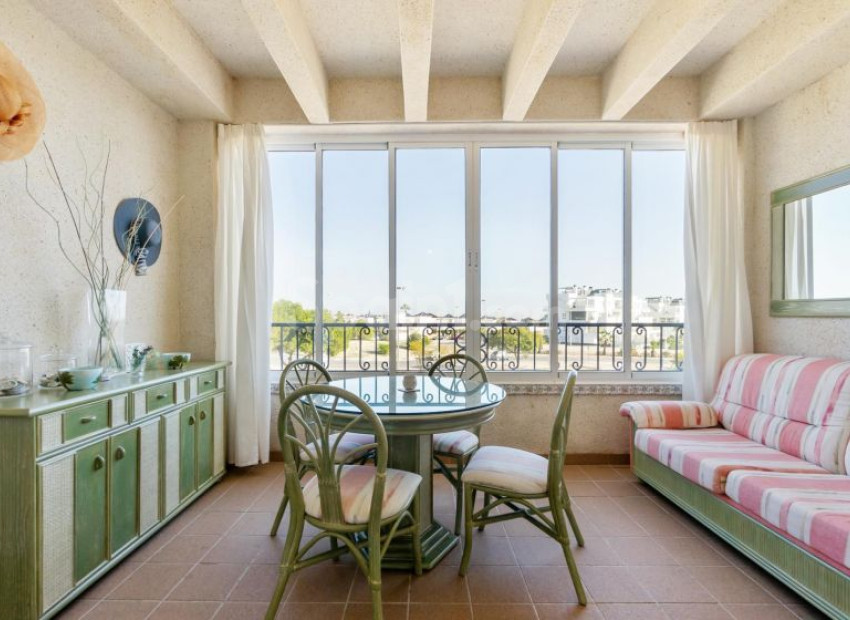 Resale - Apartment -
Torrevieja - Punta Prima