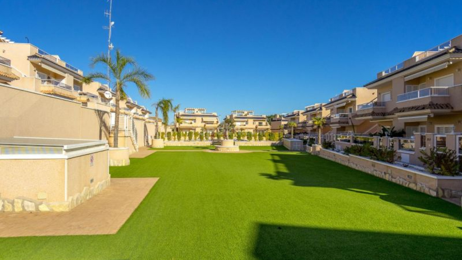 Resale - Apartment -
Torrevieja - Punta Prima