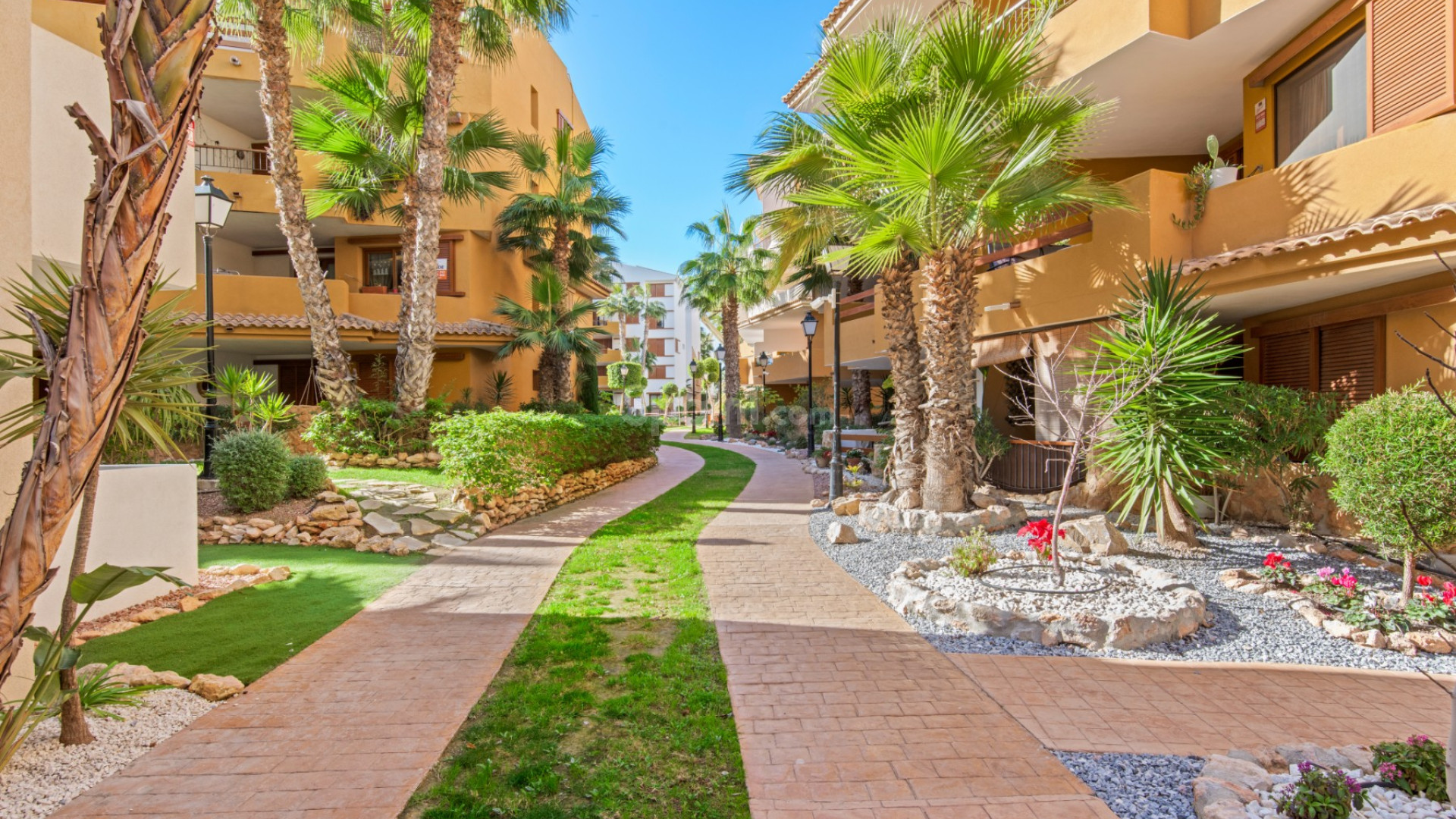 Resale - Apartment -
Torrevieja - Punta Prima