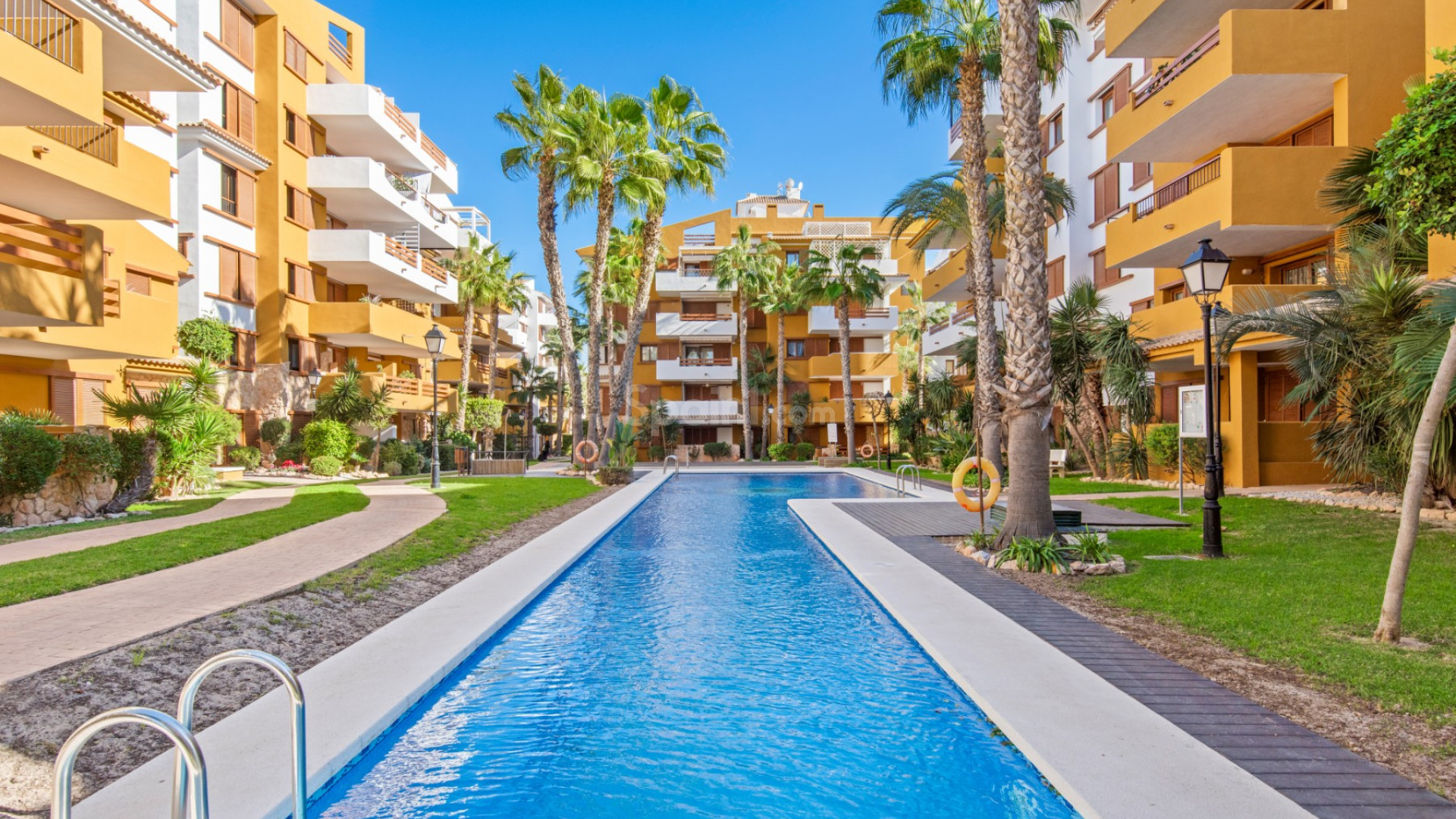 Resale - Apartment -
Torrevieja - Punta Prima