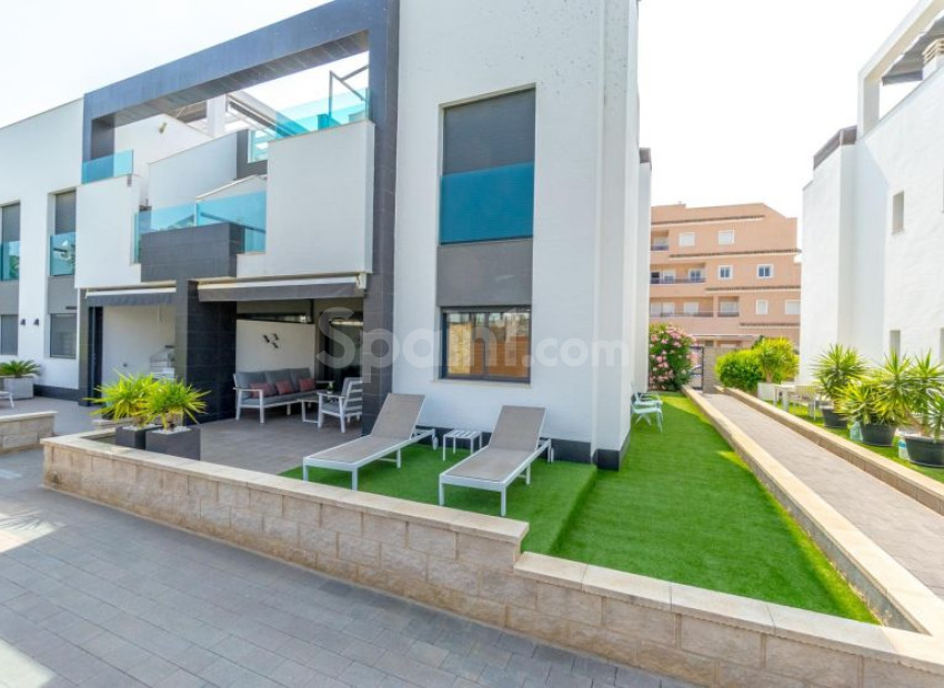 Resale - Apartment -
Torrevieja - Punta Prima