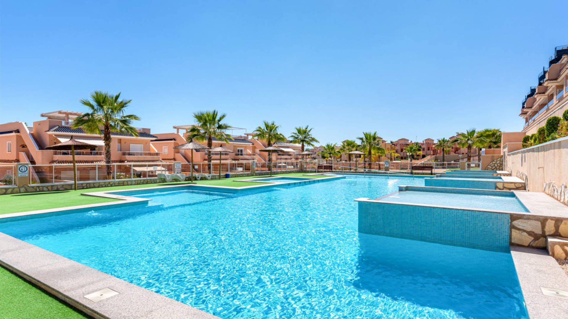 Resale - Apartment -
Torrevieja - Punta Prima