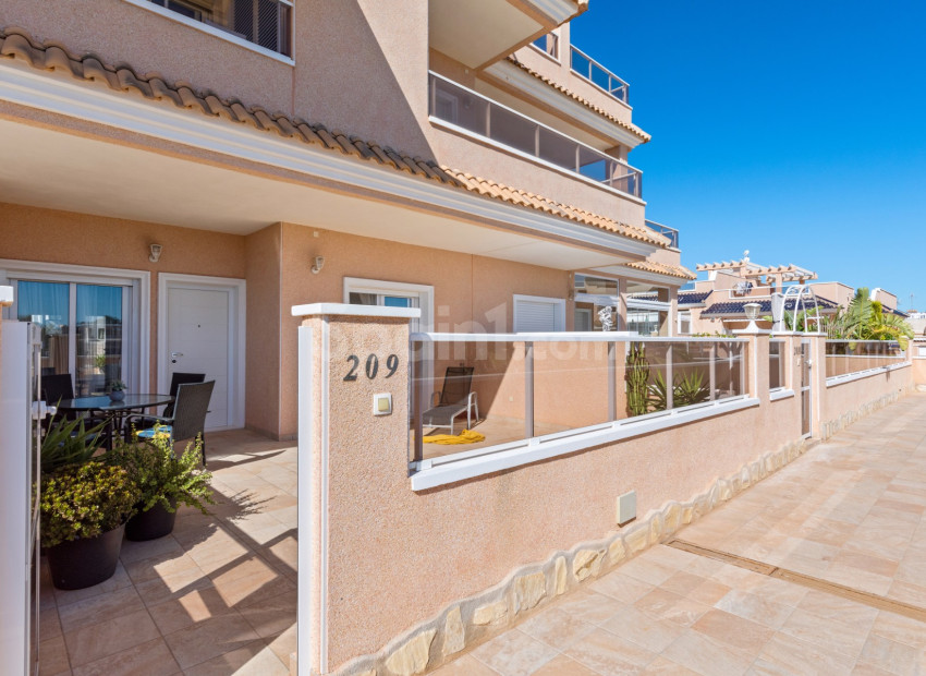 Resale - Apartment -
Torrevieja - Punta Prima