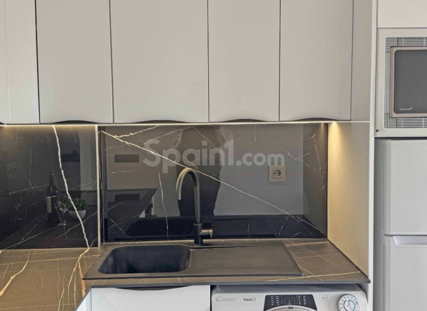 Resale - Apartment -
Torrevieja - Torrelamata - La Mata