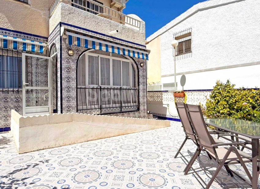 Resale - Apartment -
Torrevieja - Torrelamata - La Mata
